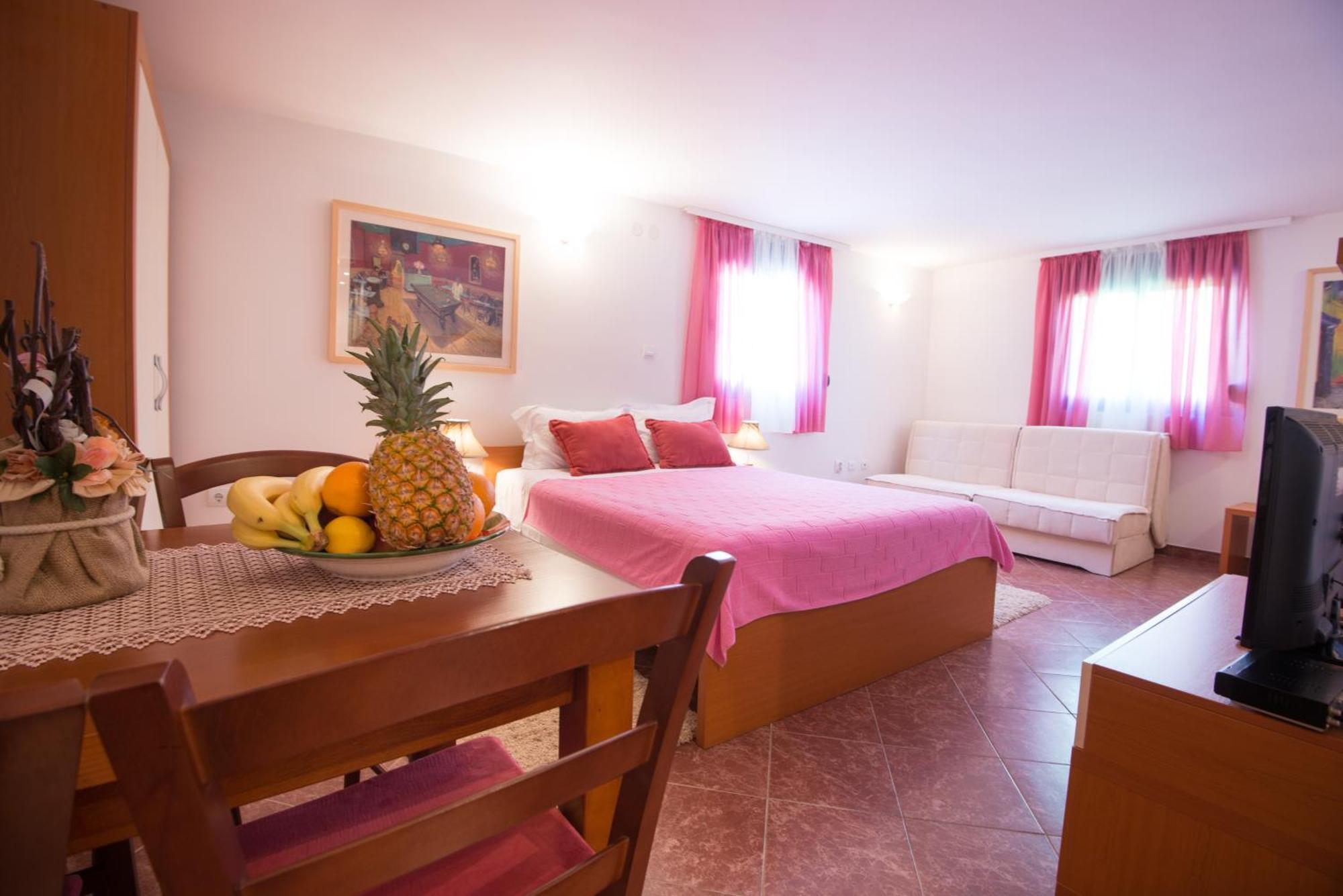 Apartments Babilon Котор Екстериор снимка