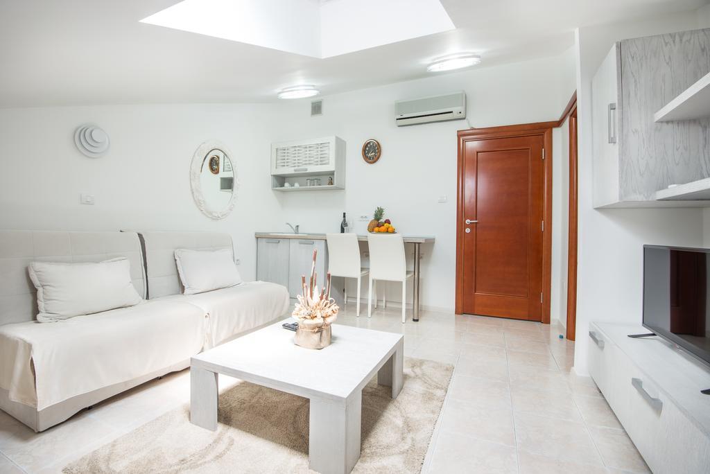 Apartments Babilon Котор Екстериор снимка